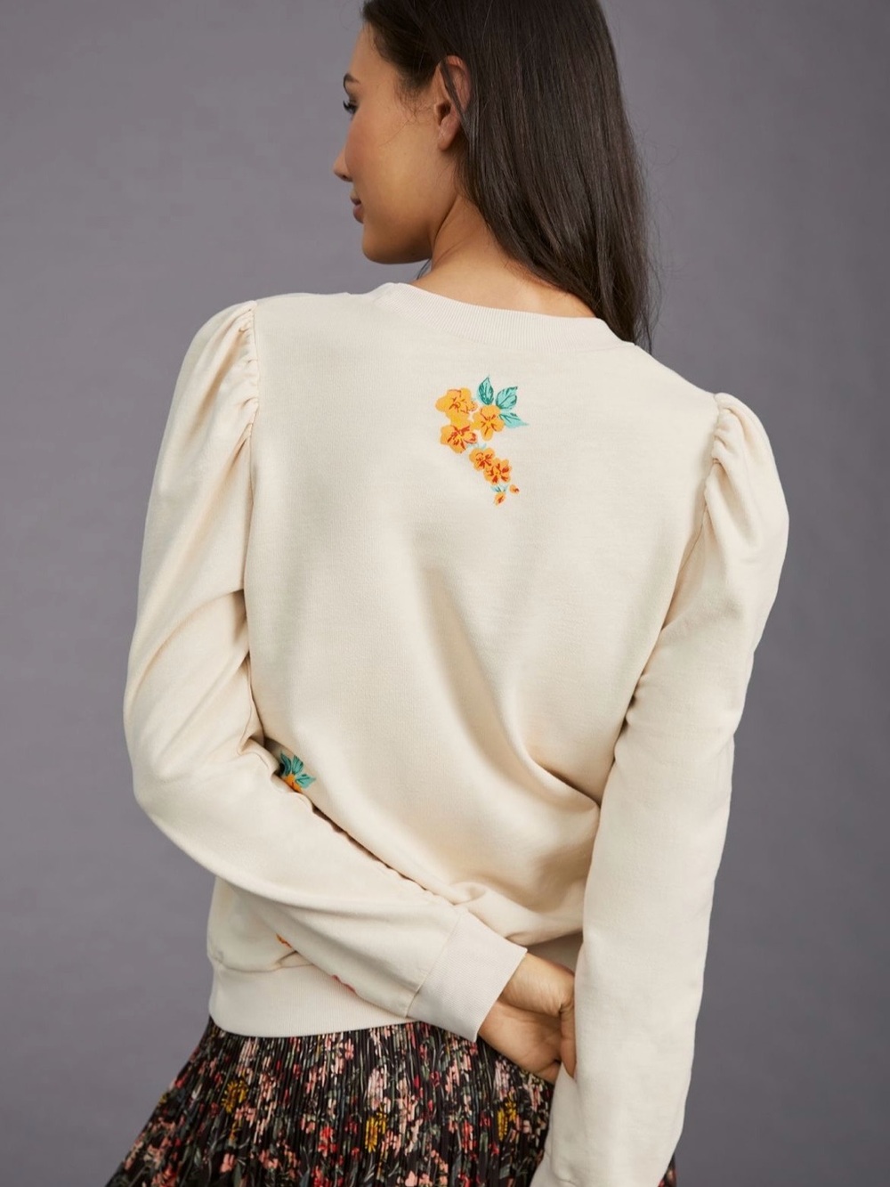 Puff-Sleeve Sweatshirt - Picture 4 of 10